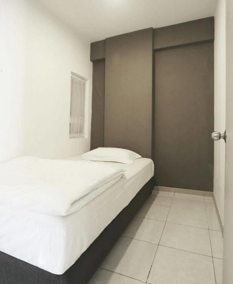 Myrooms Bekasi Luaran gambar